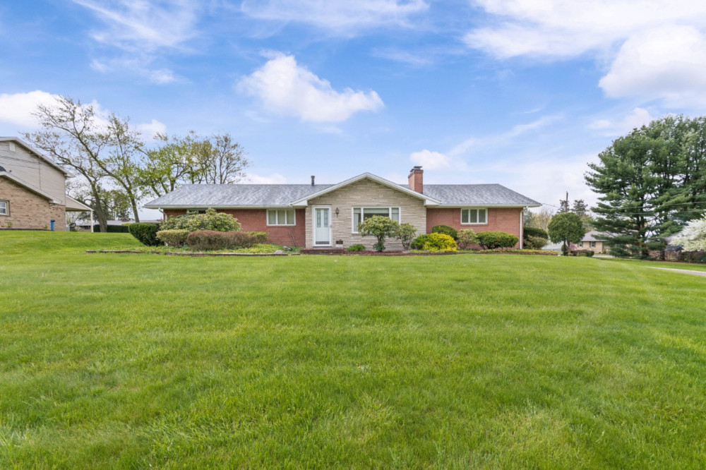 Kiko Realtors, Auctioneers, Advisors 3Bedroom Ranch Home